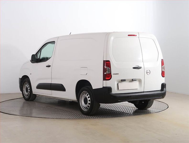 Opel Combo (2020) Maxi 1.5 CDTI, SR, 1Maj, DPH - fotka 4 z 13