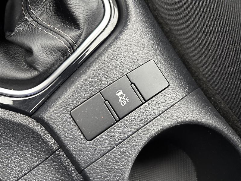 Toyota Auris 1,6 Active Trend 97kW - fotka 26 z 33
