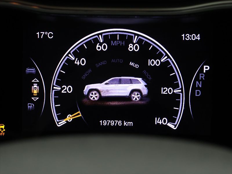 Jeep Grand Cherokee 3,0 CRDI 184kW Summit 4x4 CZ - fotka 31 z 43