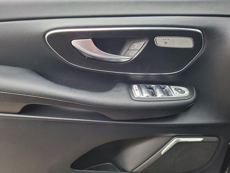 Mercedes-Benz Třídy V (2020) V 300d 176kW 4MATIC -1.MAJITEL - fotka 18 z 29