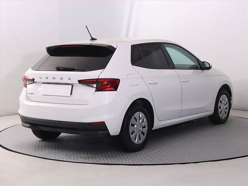 Škoda Fabia (2023) 1.0 TSI, Tempomat - fotka 5 z 17