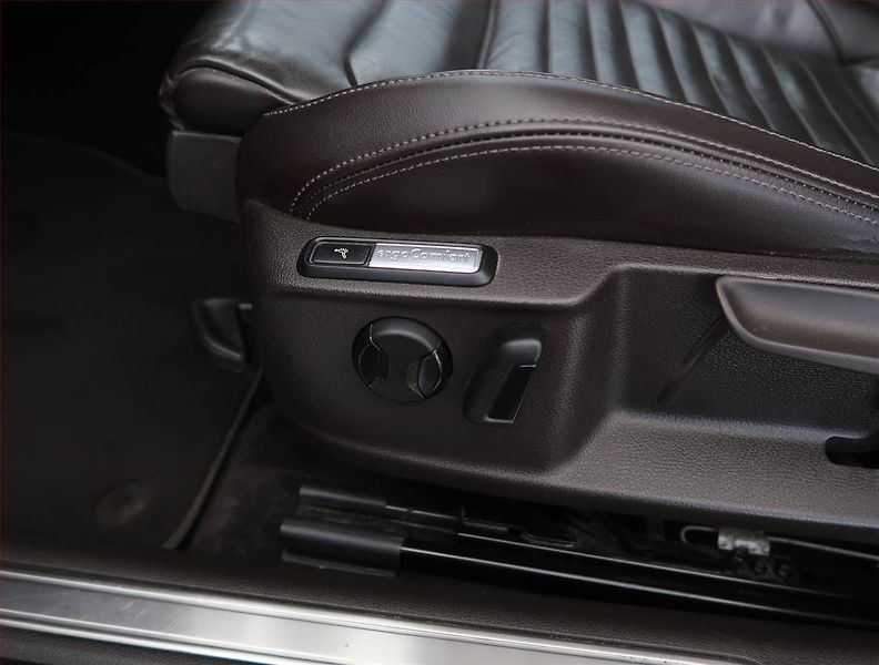 Volkswagen Passat (2016) 2.0 TDI, Automat, Serv.kniha - fotka 20 z 22