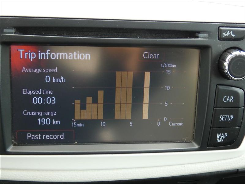 Toyota Yaris 1,3 1.33 VVT-i Trend,ČR,kamera - fotka 29 z 33