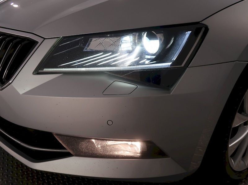 Škoda Superb (2019) STYLE 2.0TDI 140KW 4x4 DSG WEB - fotka 10 z 42