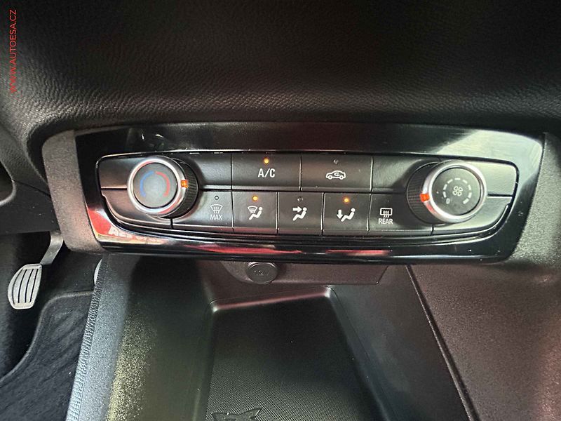 Opel Corsa (2021) 1.2i, ČR, AC, temp. - fotka 14 z 17