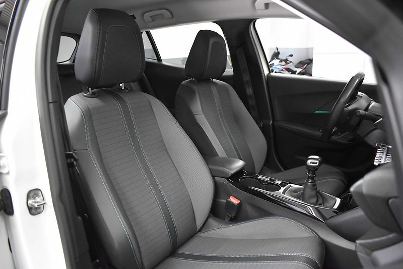 Peugeot 2008 1.5 BlueHDi TAŽNÉ*DPH*ČR 1.MAJ - fotka 11 z 42