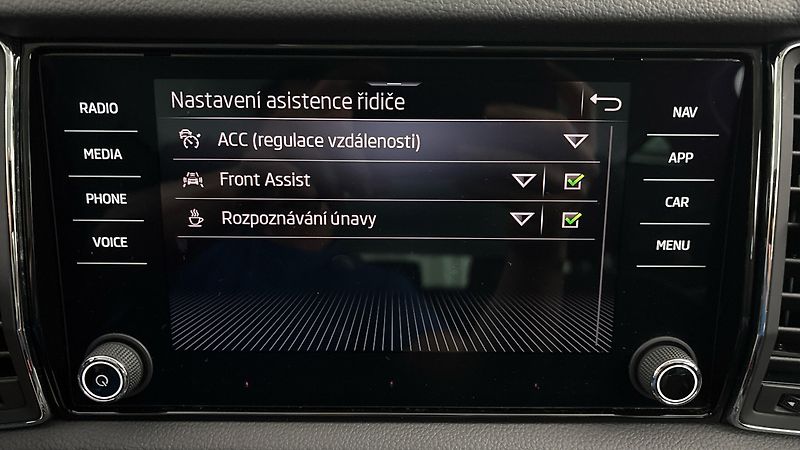 Škoda Kodiaq 2.0 TDI DSG 4x4 Style - fotka 27 z 30