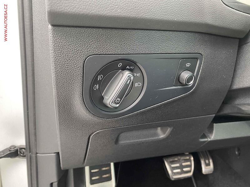 Volkswagen Tiguan (2020) 2.0 TDi 4X4, R-Line, DSG - fotka 15 z 22