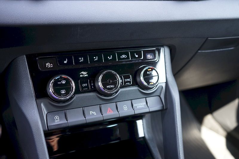 Škoda Karoq (2020) TSI 110 kW DSG Sportline - taž - fotka 18 z 28