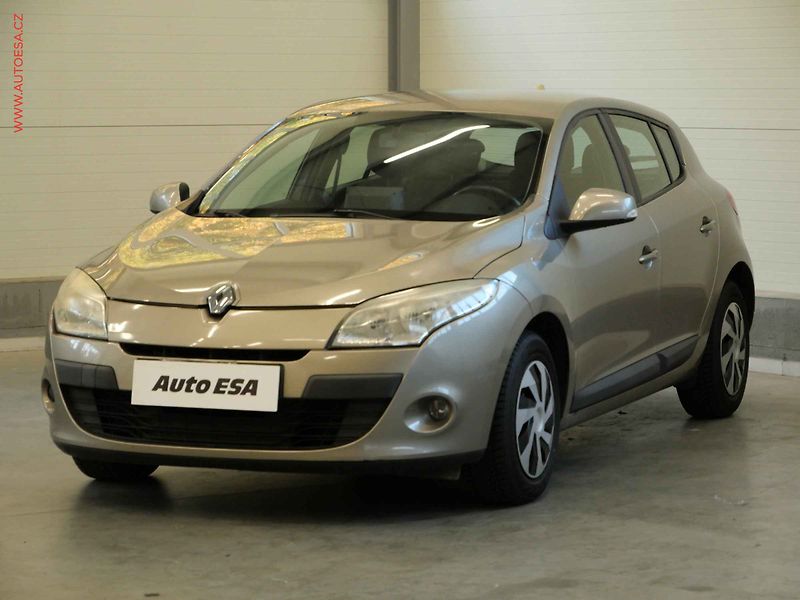 Renault Mégane (2009) 1.6i, ČR, AC, temp - fotka 3 z 22