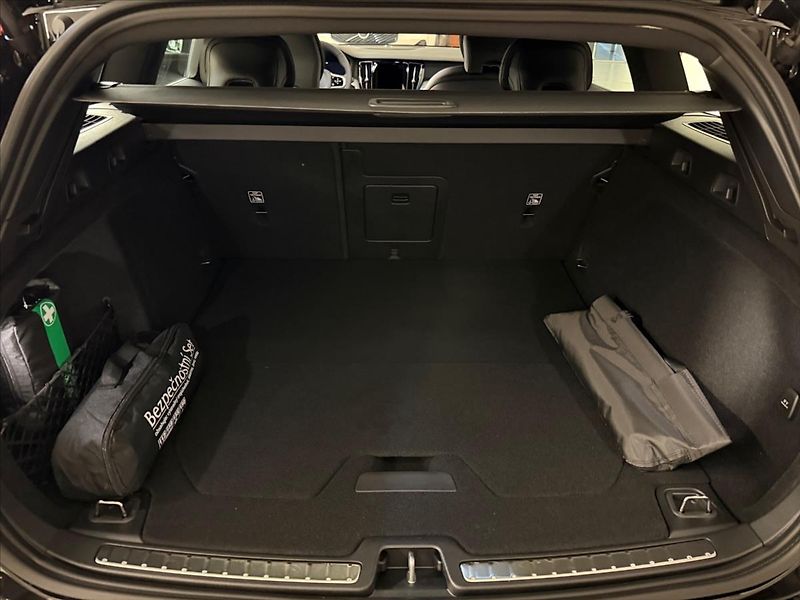 Volvo V60 (2026) 2,0 B4 Plus Dark  0282 - fotka 12 z 15
