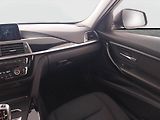 BMW Řada 3 (2016) 330 d xDrive, 4X4, Automat - náhled 8