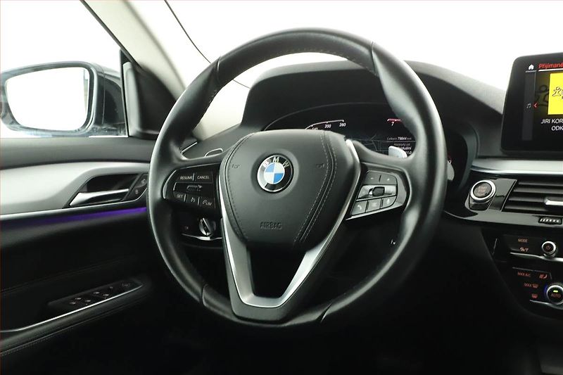 BMW Řada 6 (2022) 640i xDrive GT - fotka 15 z 18