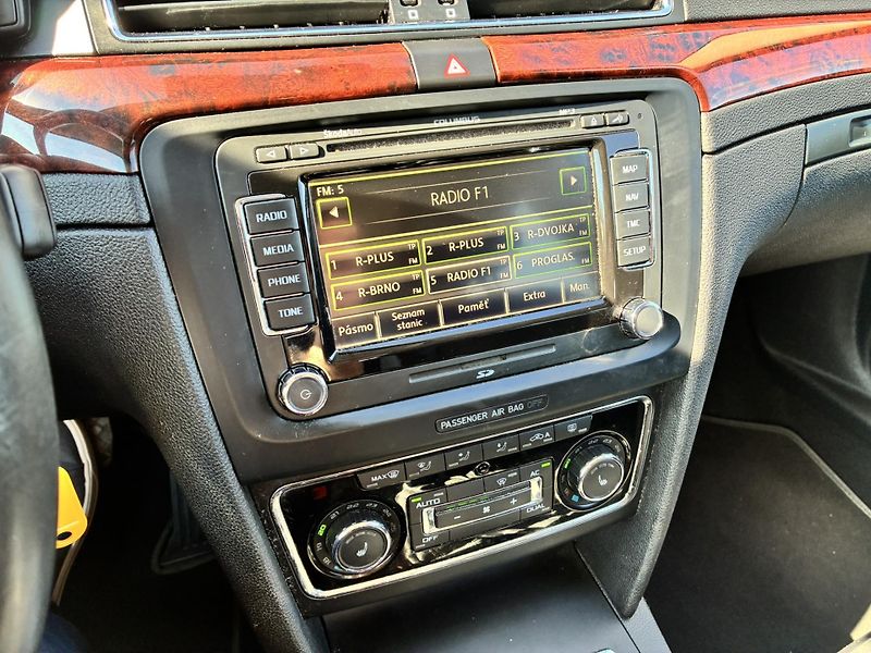 Škoda Superb 2.0 TDI 4x4 DSG / 103 kW Exclu - fotka 18 z 25