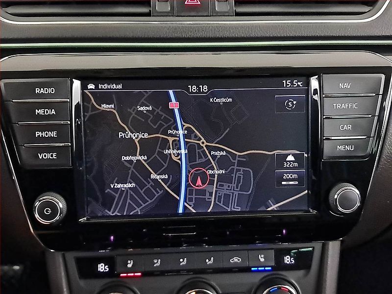Škoda Superb (2016) Laurin&Klement 2.0 TDI 4x4 - fotka 18 z 22