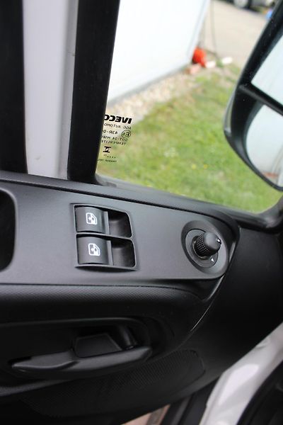 Iveco Daily 35S160 2,3 Maxi+klima - fotka 14 z 18