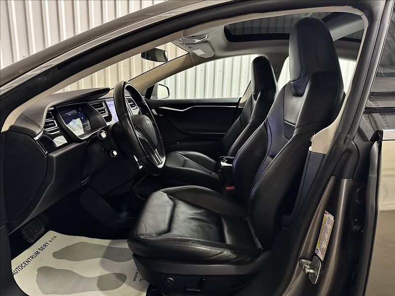 Tesla Model S 70D 4x4 DUAL MOTOR PANO DPH - fotka 23 z 36