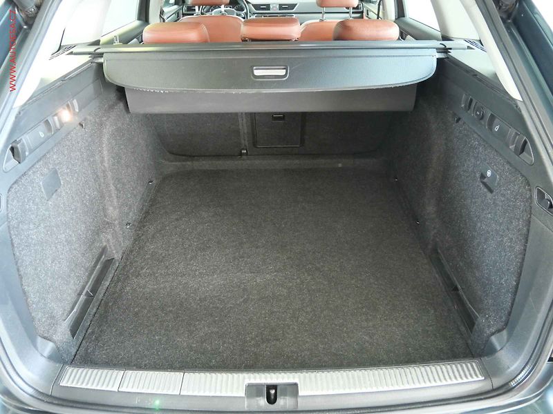 Škoda Superb (2015) 1.6 TDi, DSG, bixen, navi - fotka 7 z 22