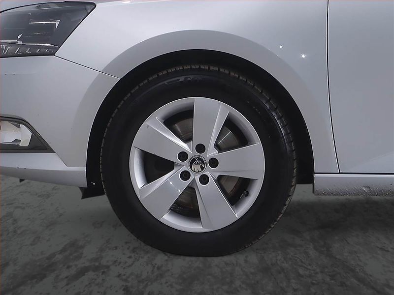 Škoda Fabia (2017) Style 1.2 TSI, Serv.kniha - fotka 14 z 20