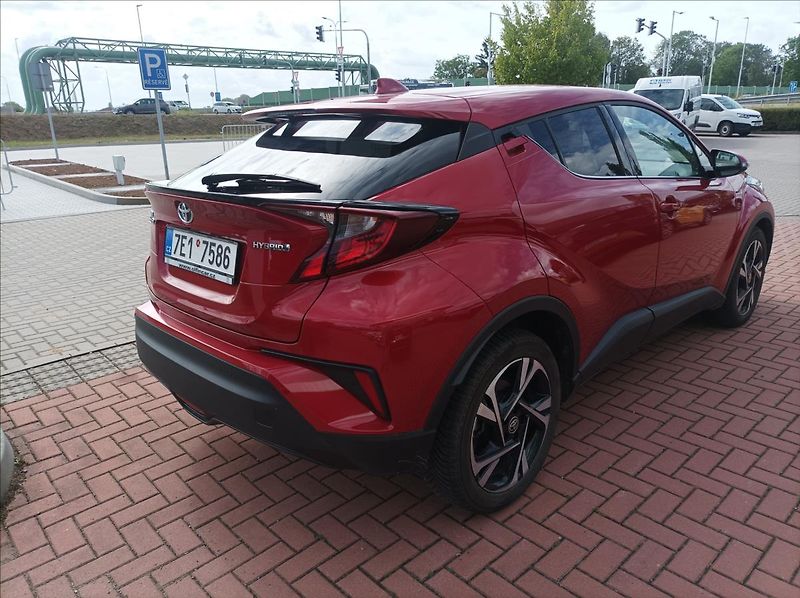 Toyota C-HR 1,8 Style - fotka 4 z 20