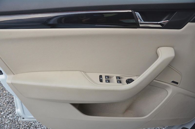 Škoda Superb (2017) 2.0 TSi 206kW DSG 4x4 L&K / ČR - fotka 26 z 50