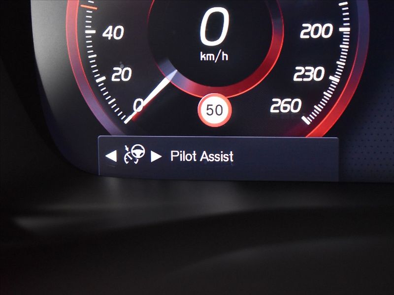 Volvo XC40 1,5 T2 Momentum Pro BLIS - fotka 23 z 23