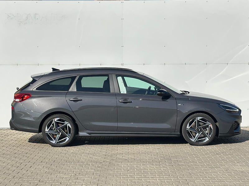 Hyundai i30 1.5 T-GDI MHEV DCT N-Line - fotka 8 z 27