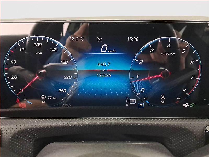 Mercedes-Benz CLA (2021) AMG Paket 200 - fotka 11 z 19