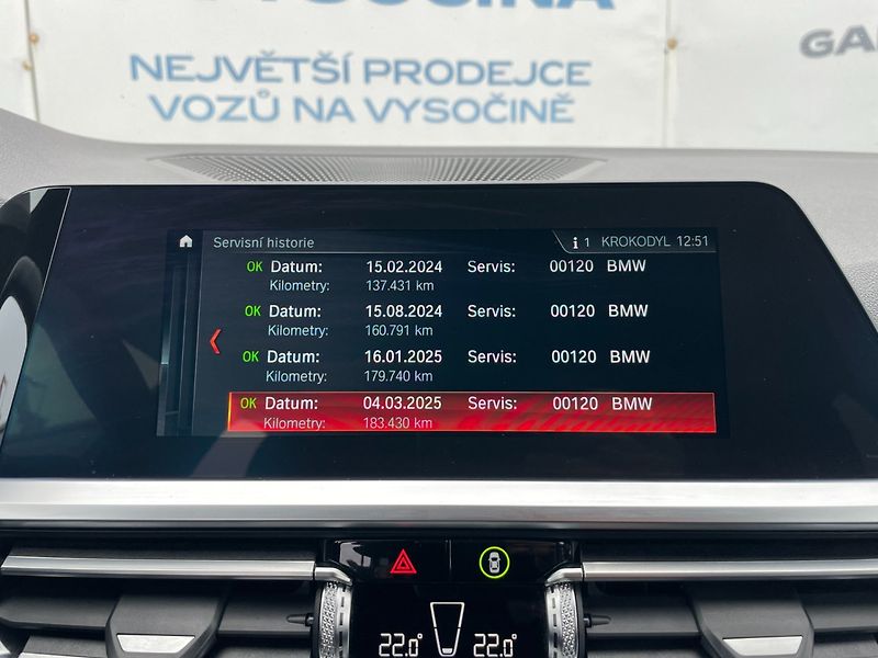 BMW Řada 3 (2020) Com. 318d 110kW Sport! - fotka 34 z 45