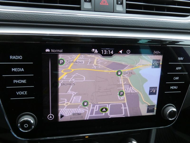 Škoda Superb (2023) Scout 2.0 TDI 147KW DSG 4x4 - fotka 29 z 30