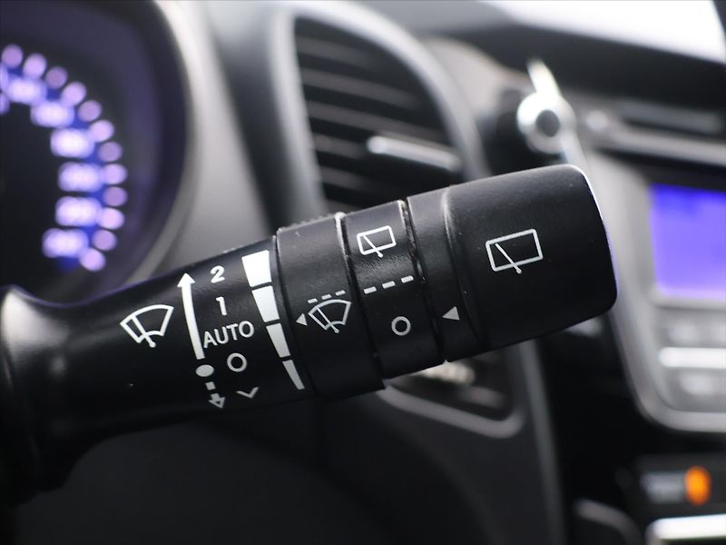 Hyundai i30 1,6 GDI 99kW Weekend Serv.kn. - fotka 17 z 30