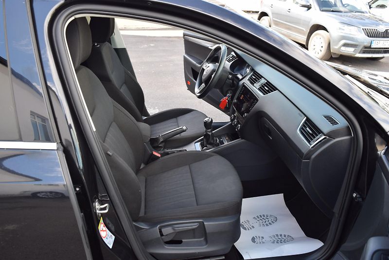 Škoda Octavia (2019) 1.5TSI 110kw AMBITION KAM TAŽ  - fotka 33 z 43