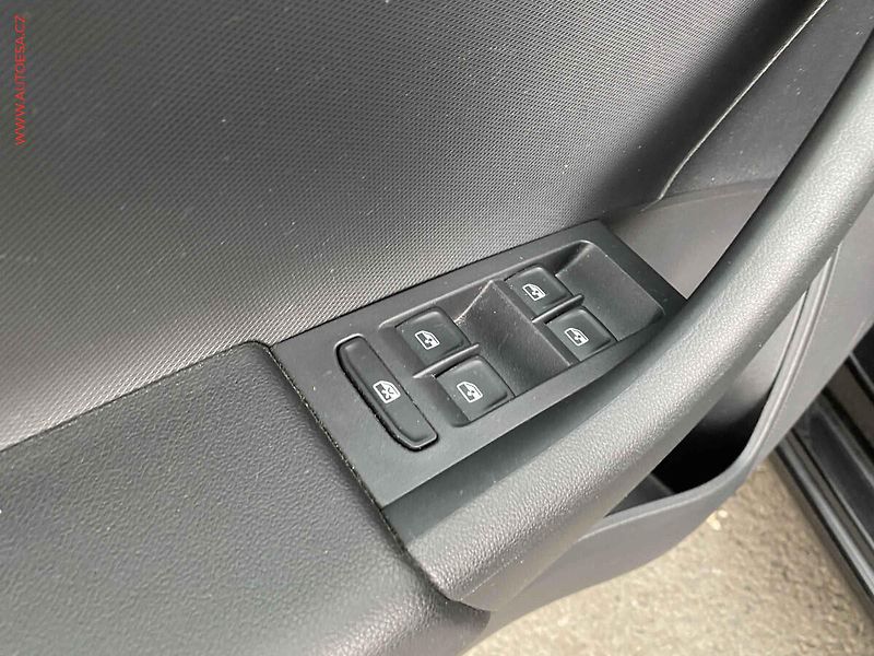 Škoda Rapid (2016) 1.2 TSi, Ambition - fotka 13 z 16