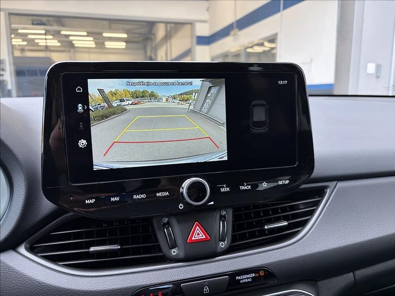 Hyundai i30 1,5 i  WG FL Family Climate - fotka 17 z 22