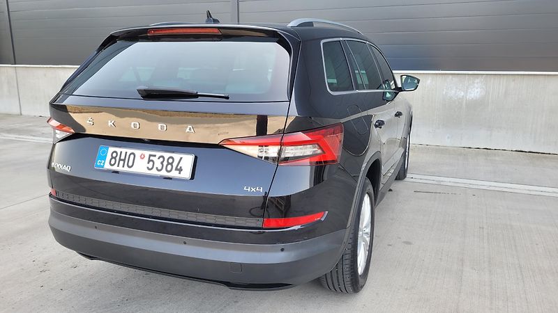 Škoda Kodiaq 2,0 TDI 4x4 DSG 7.MÍST - fotka 10 z 31