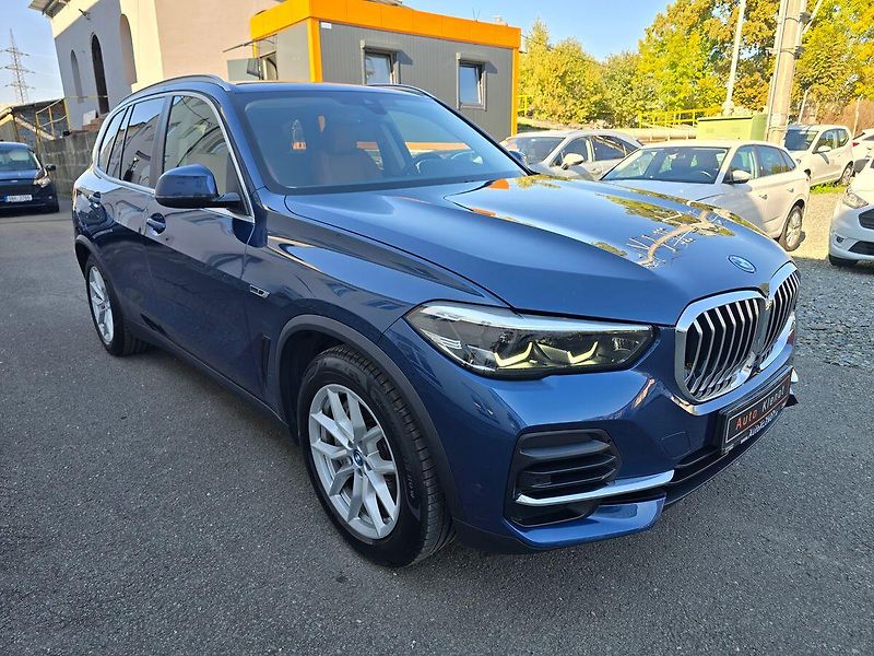 BMW X5 xDrive45e 290kW VIRTUAL KŮŽE - fotka 2 z 40