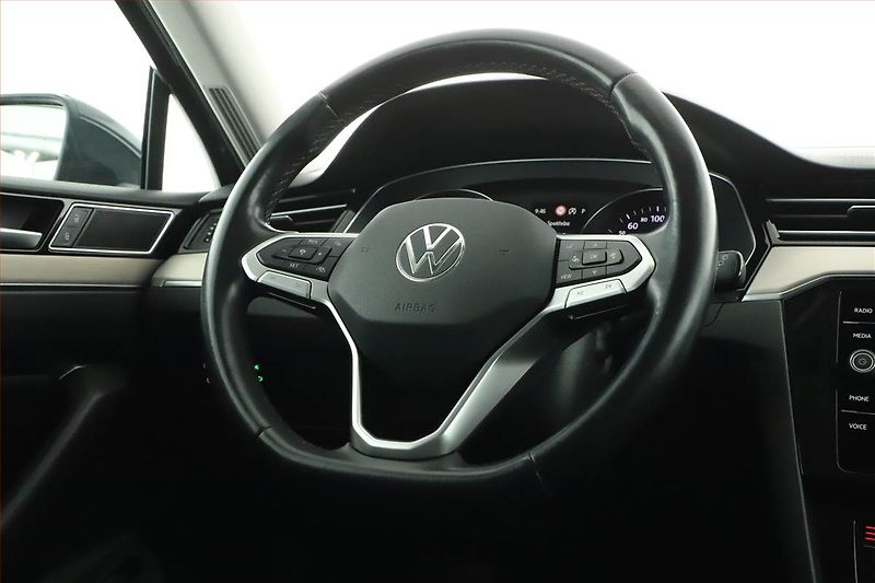 Volkswagen Passat (2020) 1.5 TSI, Automat, Serv.kniha - fotka 8 z 21