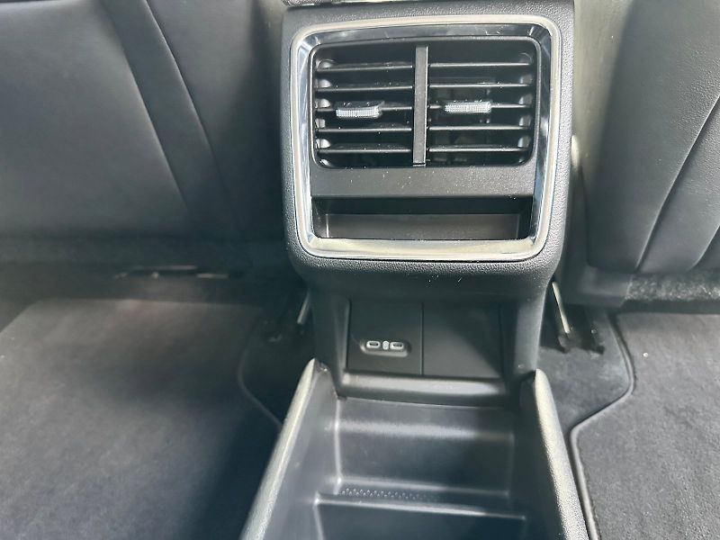 Škoda Enyaq (2022) iV 80 / 150 kW / 82 kWh Loft - fotka 24 z 24