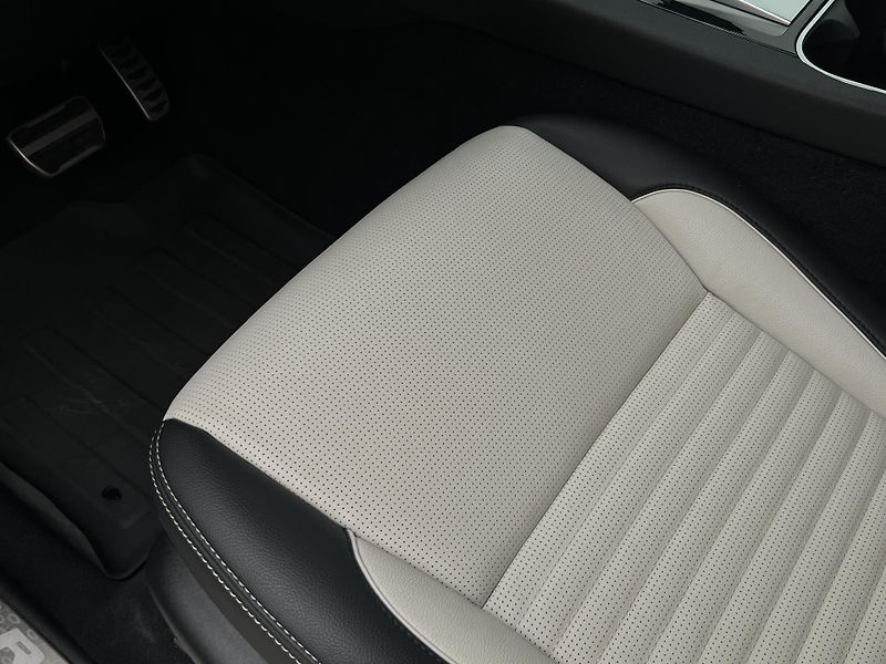 Land Rover Discovery Sport D200 EDITION AUT - fotka 22 z 51