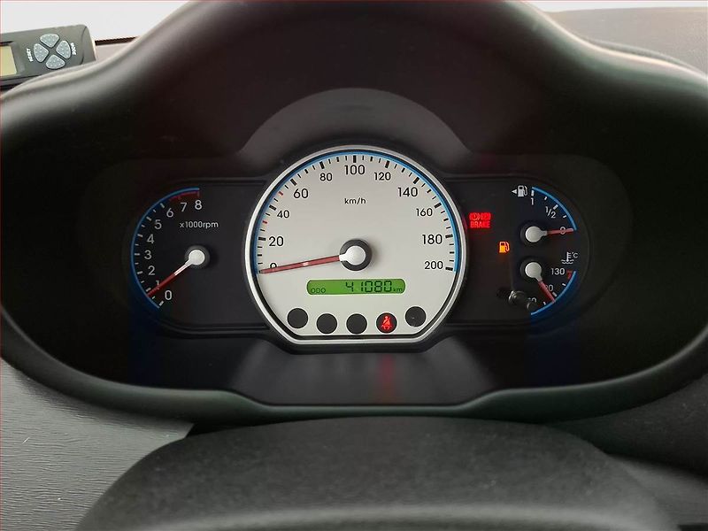 Hyundai i10 (2008) 1.2, nová STK, zamluveno - fotka 11 z 13