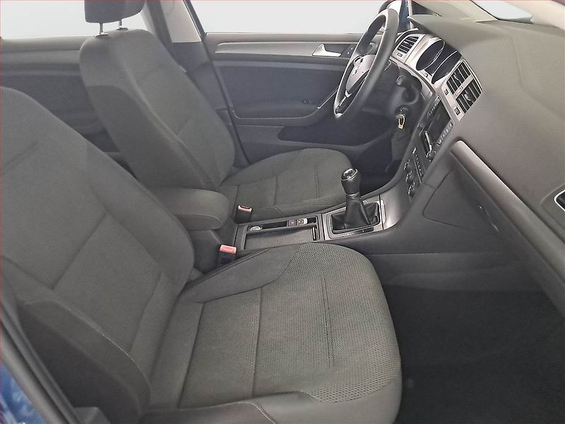 Volkswagen Golf (2013) 1.6 TDI, Serv.kniha, Navi - fotka 9 z 18