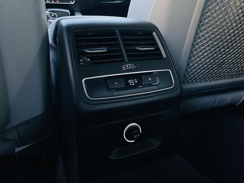 Audi A5 2.0i 140KW AUT KAMERY SERVISKA - fotka 31 z 56