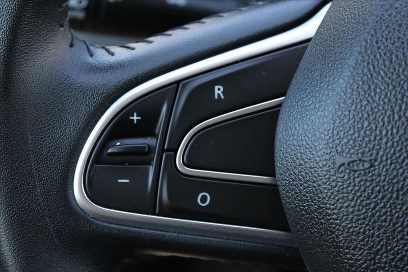 Renault Mégane 1,3 TCe  NOVÉ V ČR,1.MAJITEL - fotka 19 z 29
