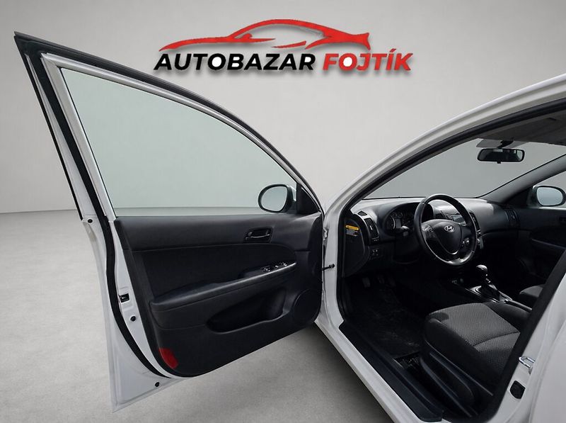 Hyundai i30 (2010) 1.4 CVVT 80KW klima - fotka 9 z 20