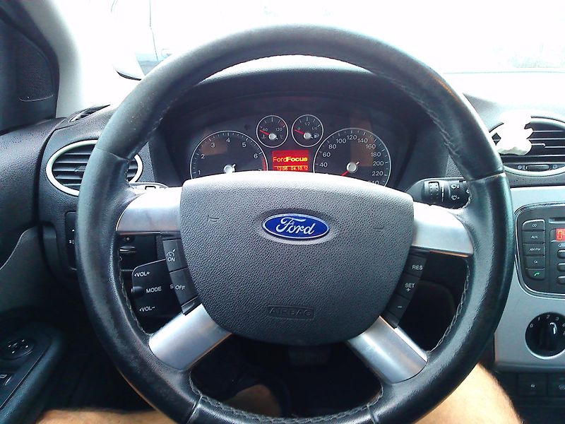 Ford Focus 1.6i,74 kW, automat!, nová STK - fotka 16 z 24