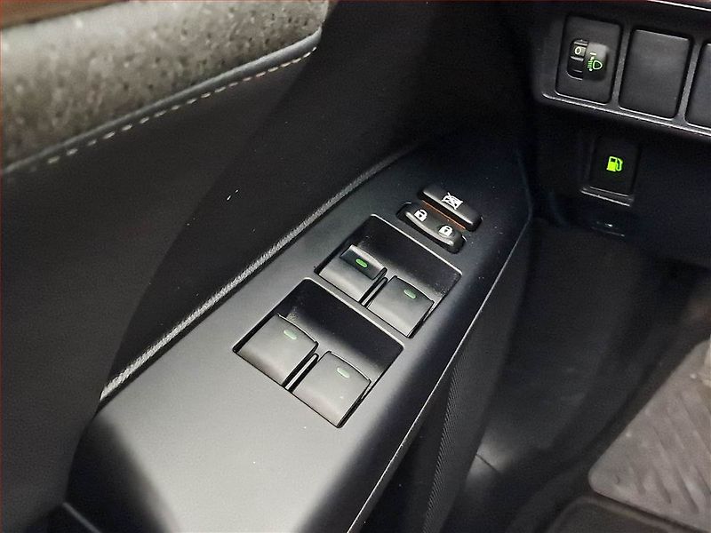 Lexus CT 200h (2016) 200h, Automat, Navi, Tempomat - fotka 21 z 23
