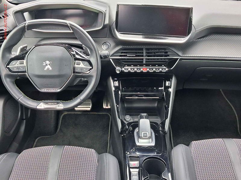 Peugeot 2008 (2022) 1.2PT, GT, AT, navi, panor - fotka 8 z 26