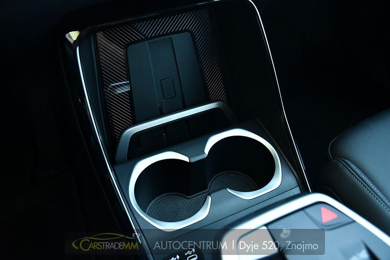 BMW iX1 xDrive30 X-LINE H/K HUD TAŽNÉ - fotka 34 z 54