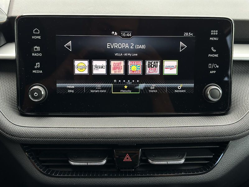 Škoda Fabia 1.0TSi 95PS LED V.Cockpit Clim - fotka 21 z 34