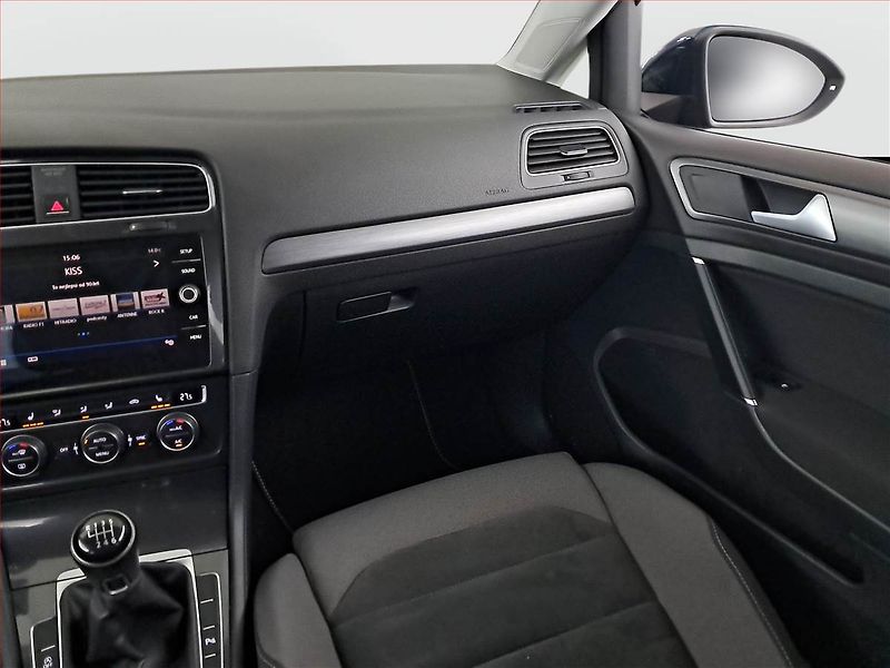 Volkswagen Golf (2018) 1.0 TSI, Serv.kniha, Kůže - fotka 8 z 16